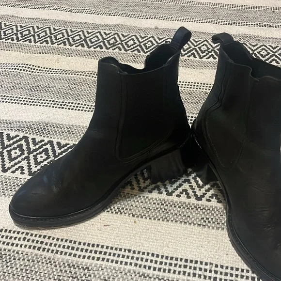 Thursday Knockout Black Leather Heeled Boots - Picture 4 of 9